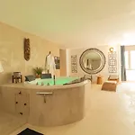 شقة Afro Ethnic - & Spa, Nouveau, Atypique نيم