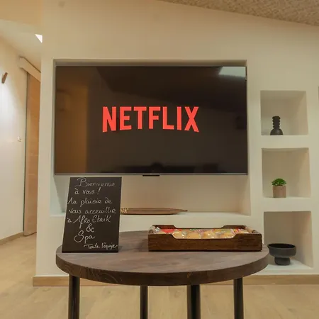 Apartment Afro Ethnic - & Spa, Nouveau, Atypique