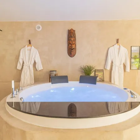 Apartmán Afro Ethnic - & Spa, Nouveau, Atypique *