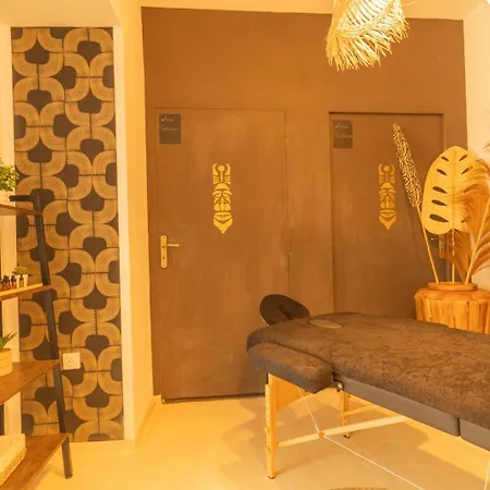 Afro Ethnic - & Spa, Nouveau, Atypique Apartamento Nîmes