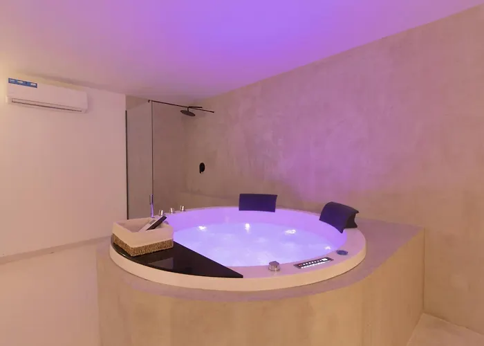 Afro Ethnic - & Spa, Nouveau, Atypique Apartment