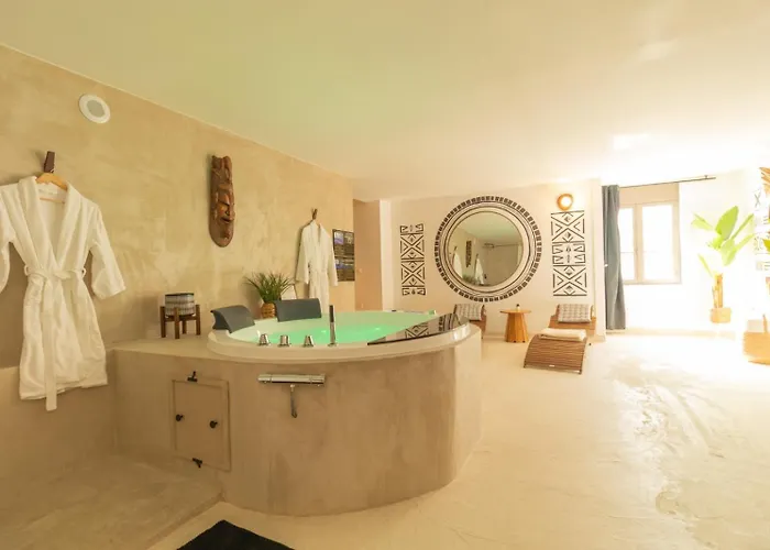 Apartment Afro Ethnic - & Spa, Nouveau, Atypique Nimes