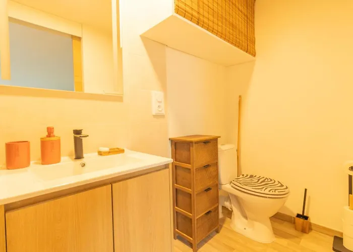 Afro Ethnic - & Spa, Nouveau, Atypique Apartment